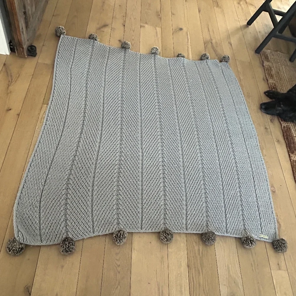 POTTERY BARN Faux Fur Pompom 55” x 58” Throw Blanket in Gray